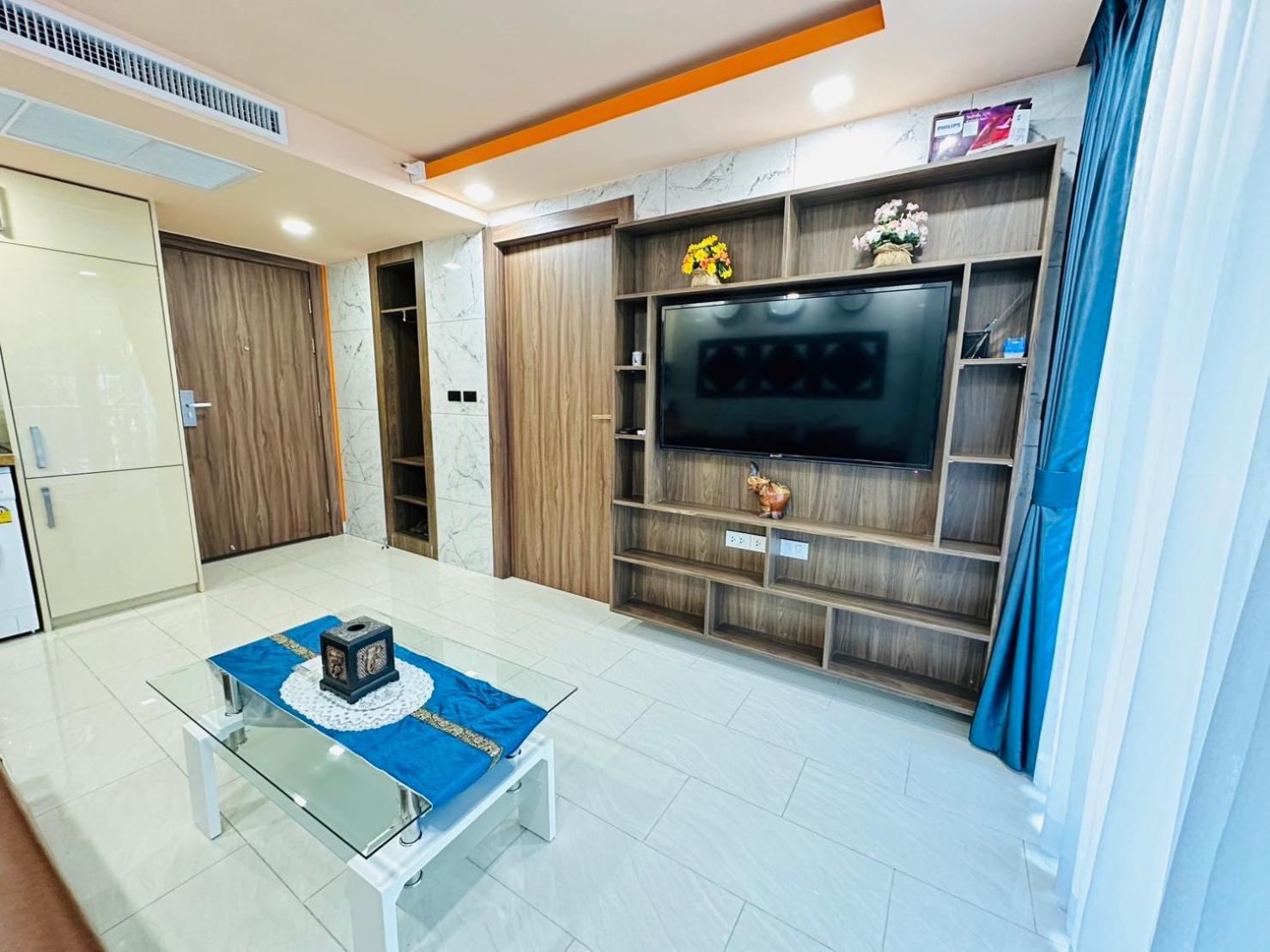 Luxury Business Suits In Grand Avenue By Estates Pattaya